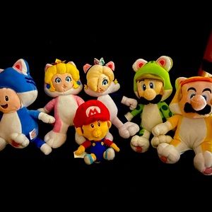 Super Mario 3-D world plushies SOLD